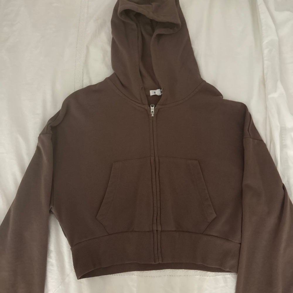 Garage zip up